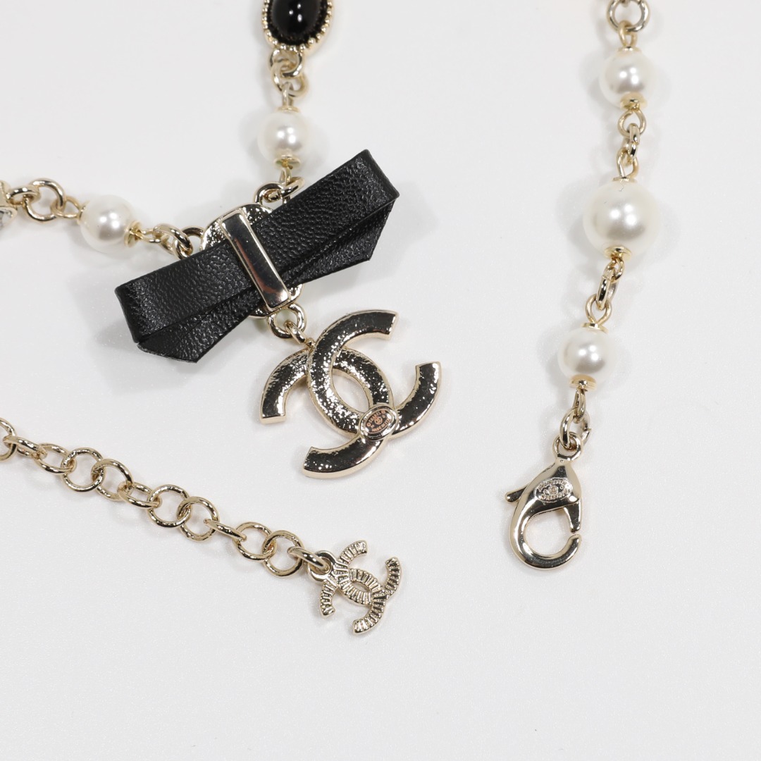 CCN494  Leater bowknot oval color glass bead with crystal cc logo pendant necklace - ccjewelryacc