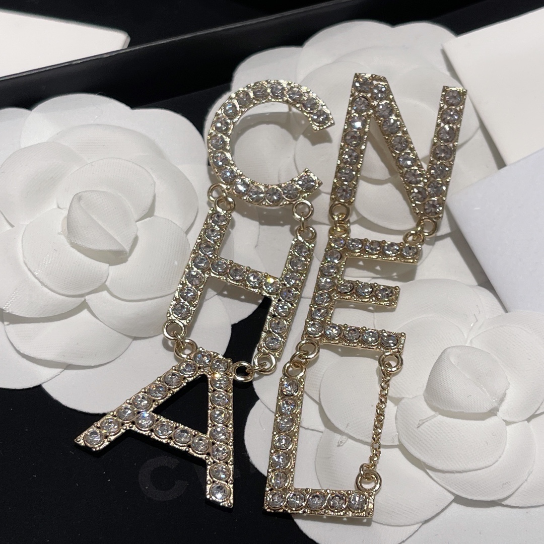 CCE808 Large Full pearls/crystal chanel letter earrings - ccjewelryacc