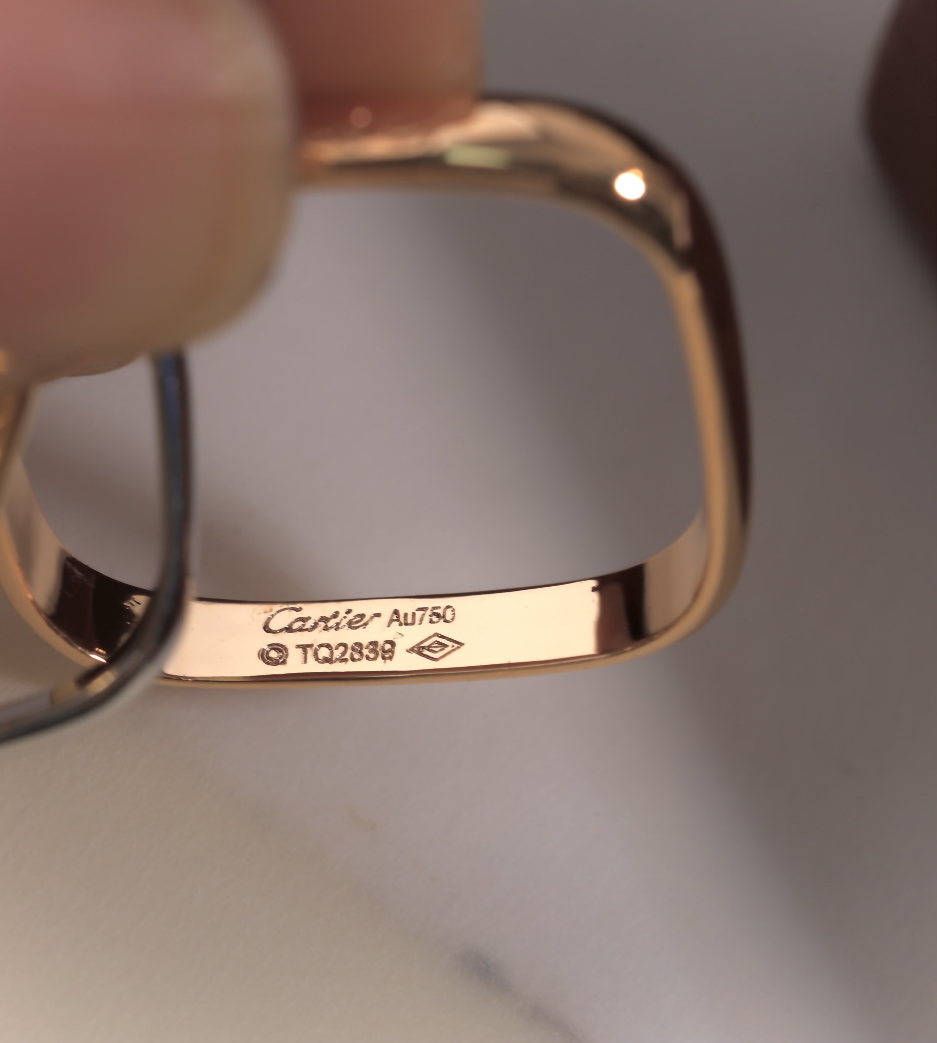 CTRV003 18k gold Trinity ring, cushion-shaped, classic model - ccjewelryacc