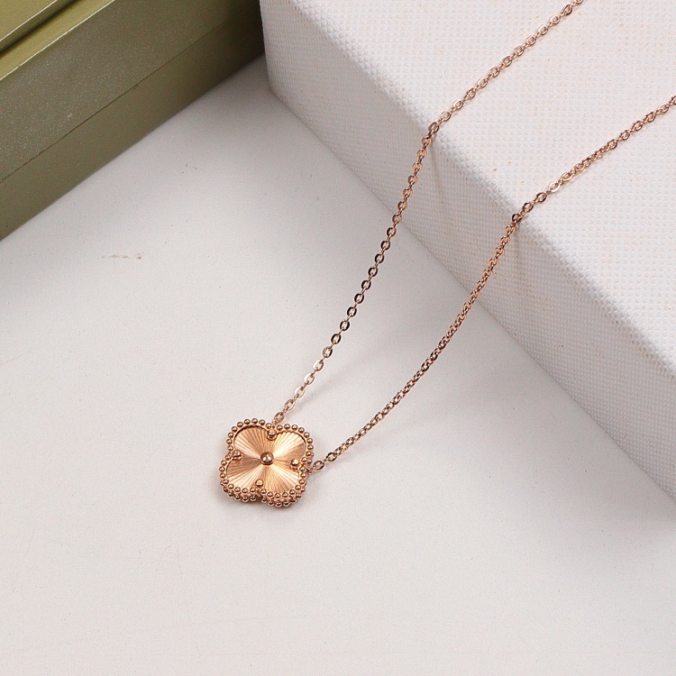 VCN006 Four leaf clover vintage alhambra Pendant Necklace - ccjewelryacc
