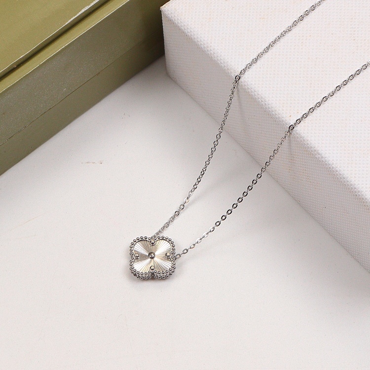 VCN006 Four leaf clover vintage alhambra Pendant Necklace - ccjewelryacc