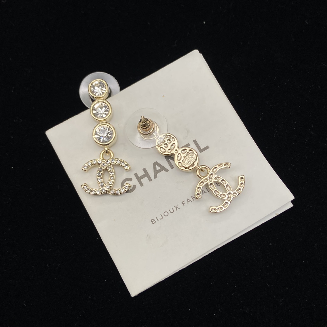 CCE812 Crystal diamond CC logo drop earring - ccjewelryacc