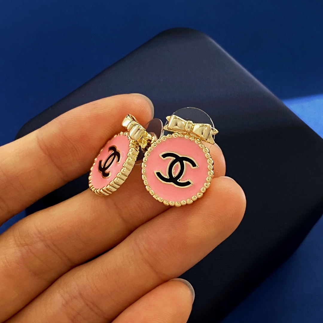 CCE818 Round Pink CC Logo with Bow stud earring - ccjewelryacc