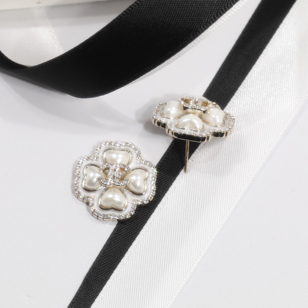 CCN496 Mother of pearl Four Leaf Clover pendant necklace - ccjewelryacc