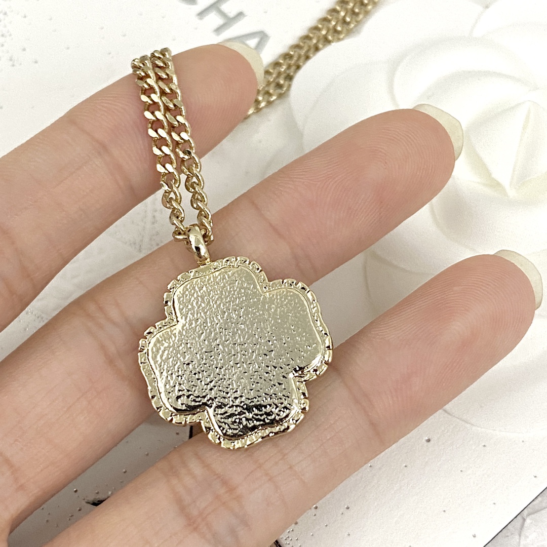 CCN496 Mother of pearl Four Leaf Clover pendant necklace - ccjewelryacc