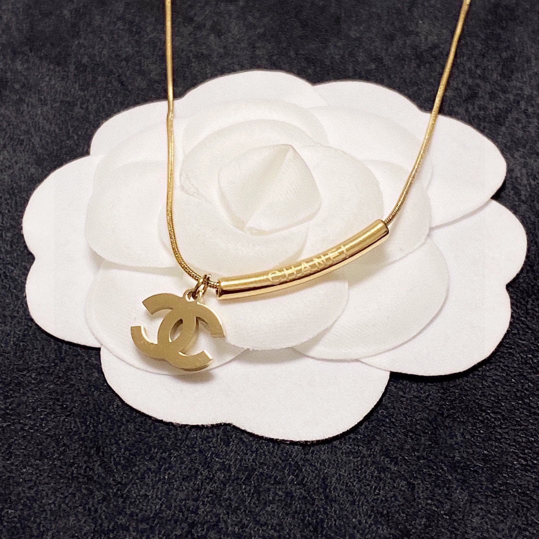 CCN498 CC Logo pendant necklace - ccjewelryacc