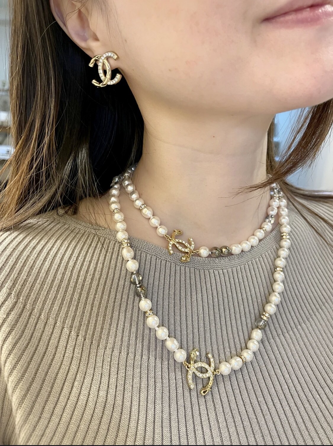 CCE826 Chanel dragon design cc logo stud earring with Swarovski crystal - ccjewelryacc