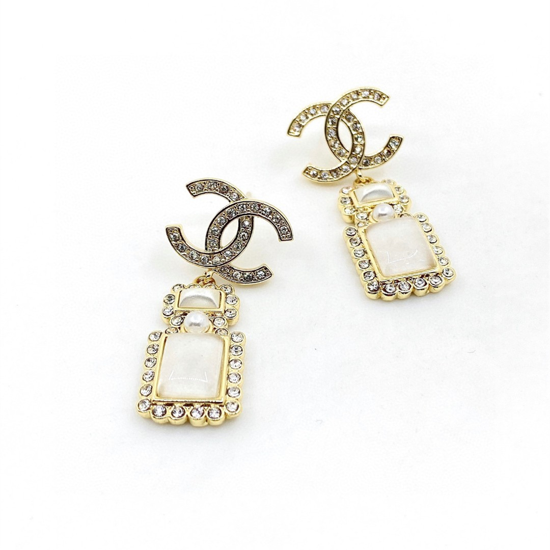 CCE295 Full crystal diamond perfume bottle earrings - ccjewelryacc