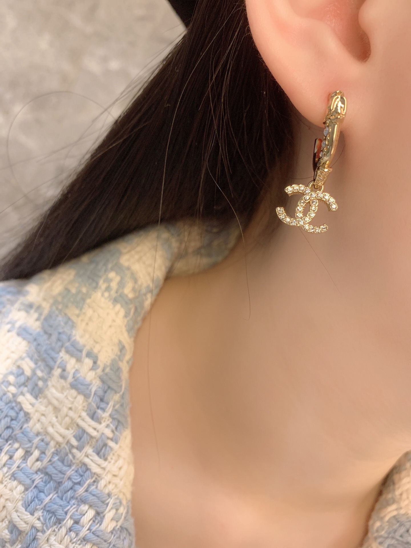 CCE833 Metal crystal cc hook earring - ccjewelryacc