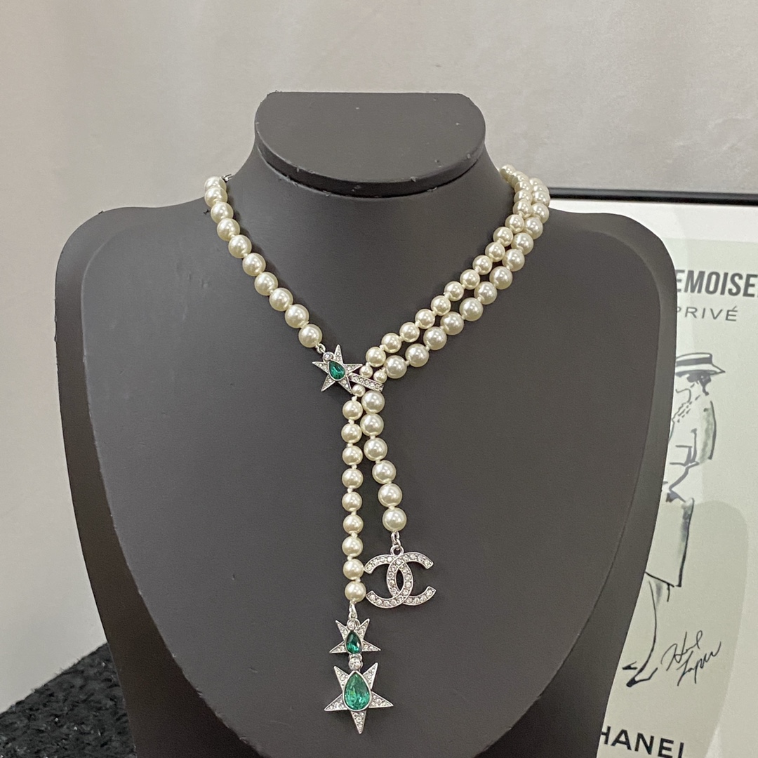 CCN516 Peal chain with Green gemstone star and crystal cc logo pendant necklace - ccjewelryacc
