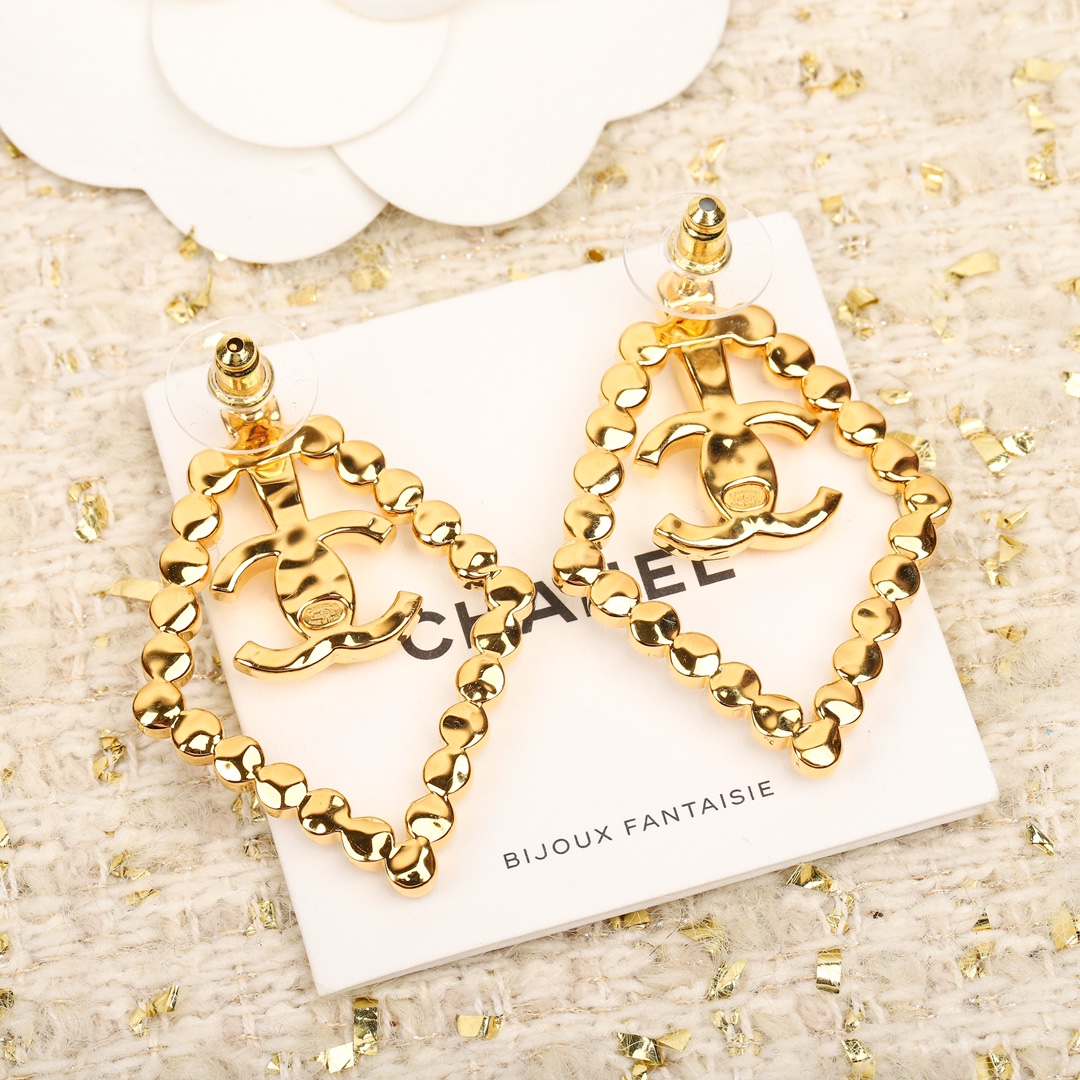 CCE838 Full crystal rhombus/heart CC Logo stud earring - ccjewelryacc