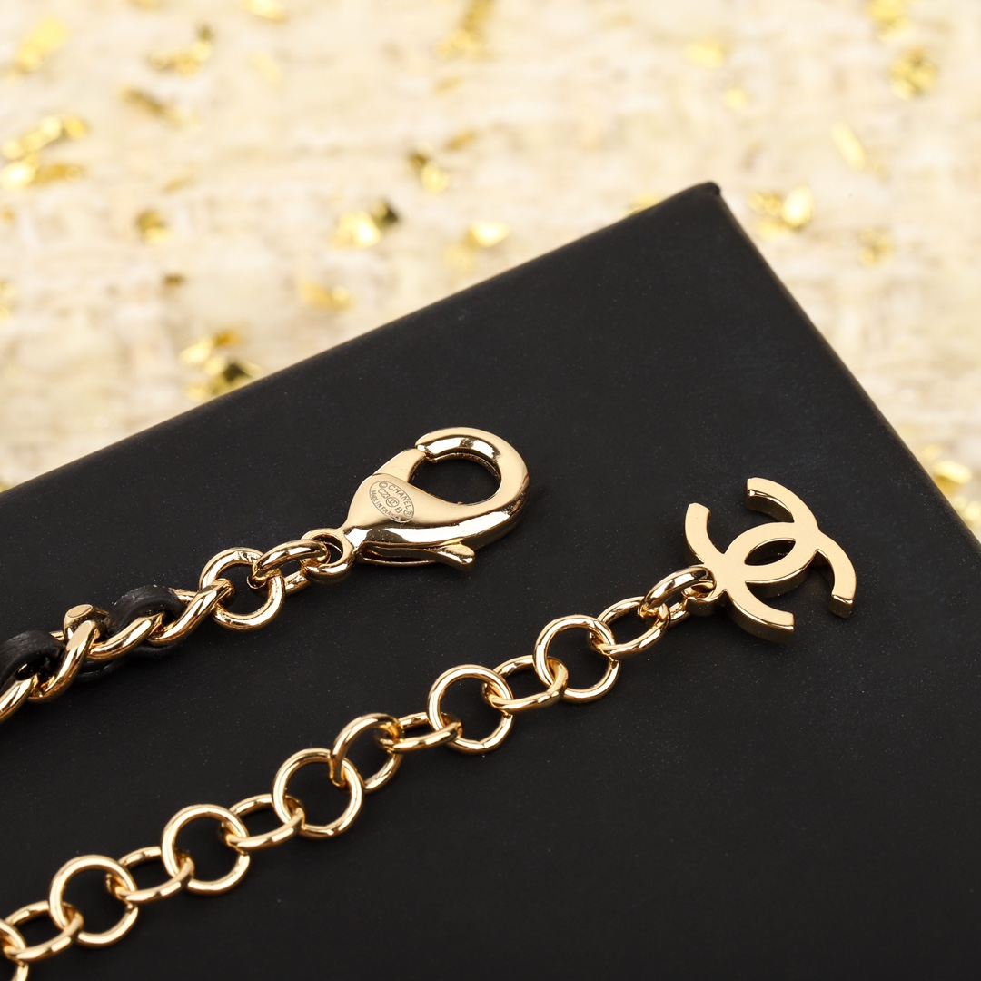 CCN517 Metal leather chain with crystal CC Logo choker necklace - ccjewelryacc