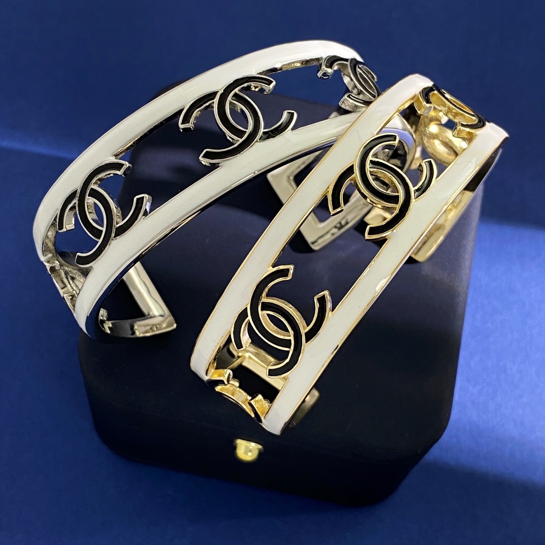 CCS044  C shape with 5 CC logo Bracelet cuff - ccjewelryacc