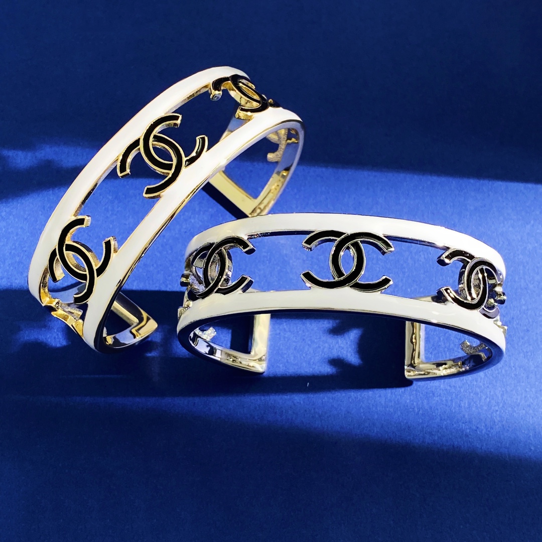 CCS044  C shape with 5 CC logo Bracelet cuff - ccjewelryacc