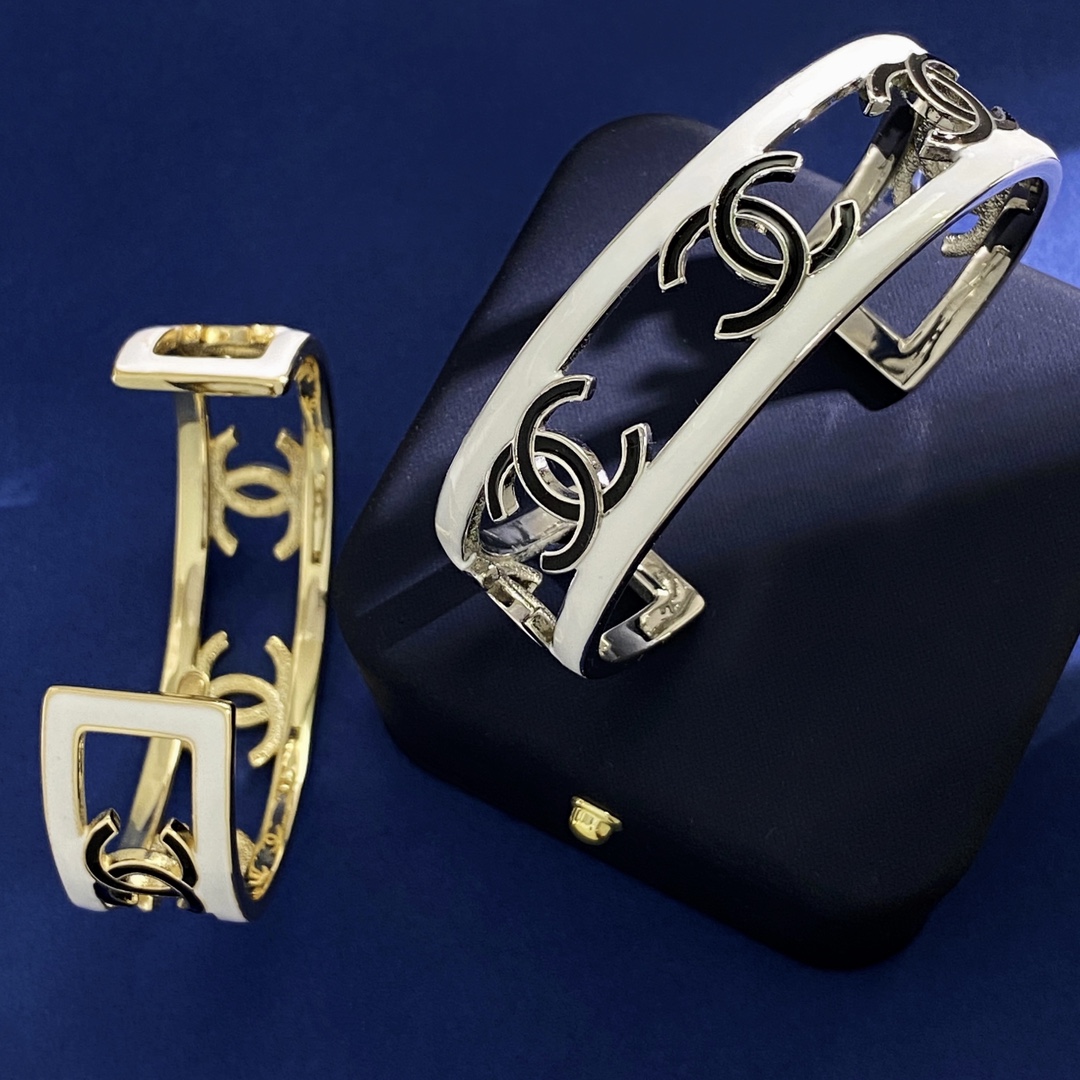 CCS044  C shape with 5 CC logo Bracelet cuff - ccjewelryacc
