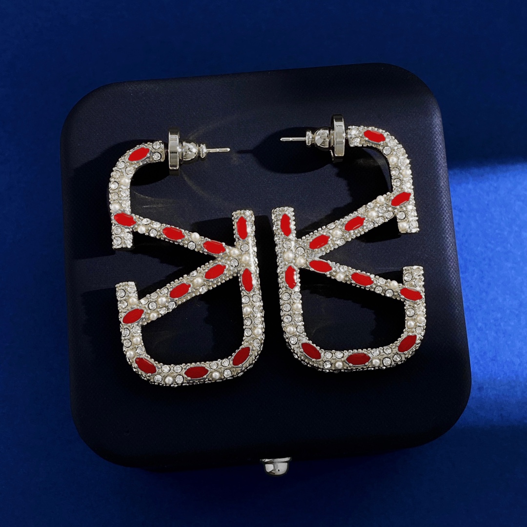 VTE037 V logo Earrings - ccjewelryacc