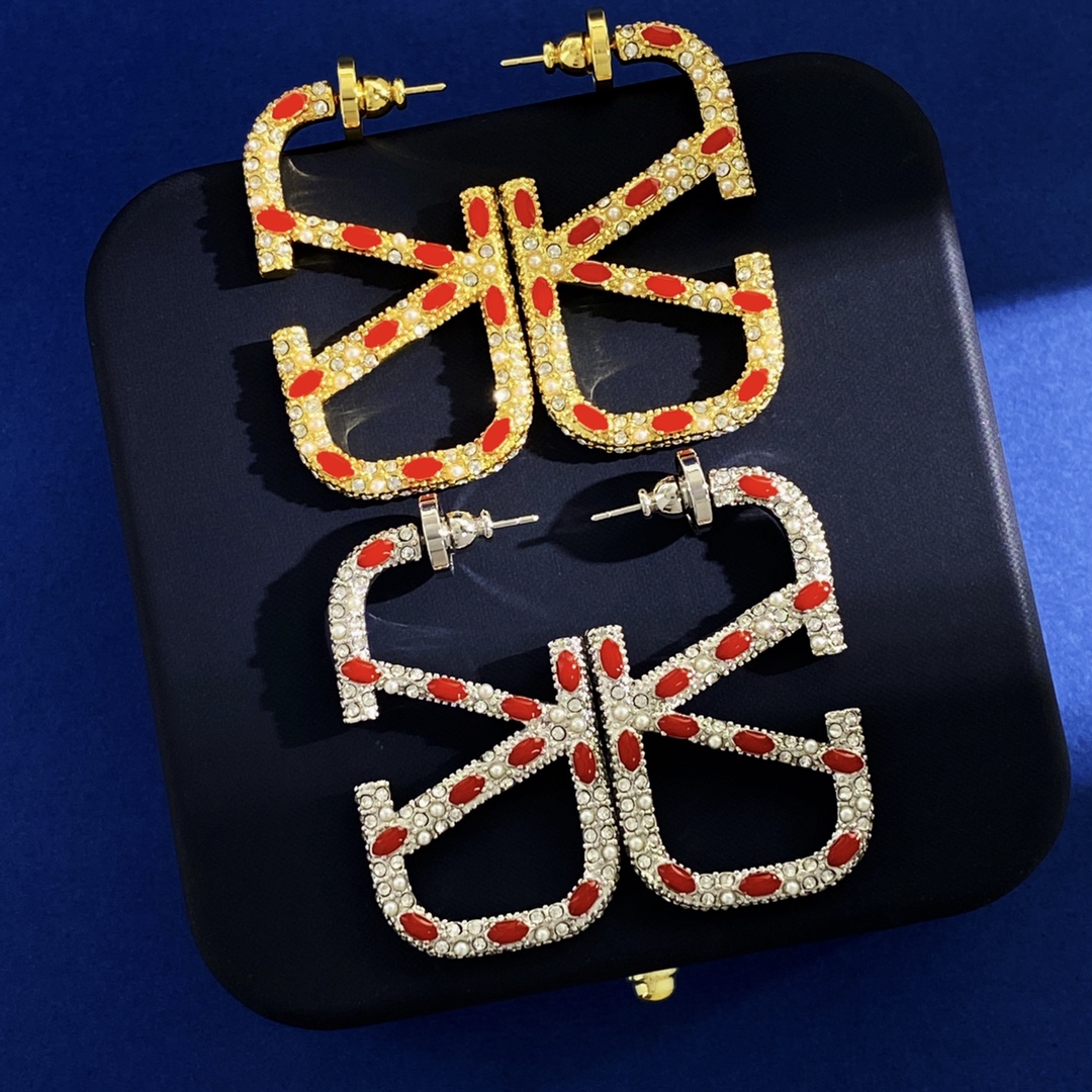 VTE037 V logo Earrings - ccjewelryacc