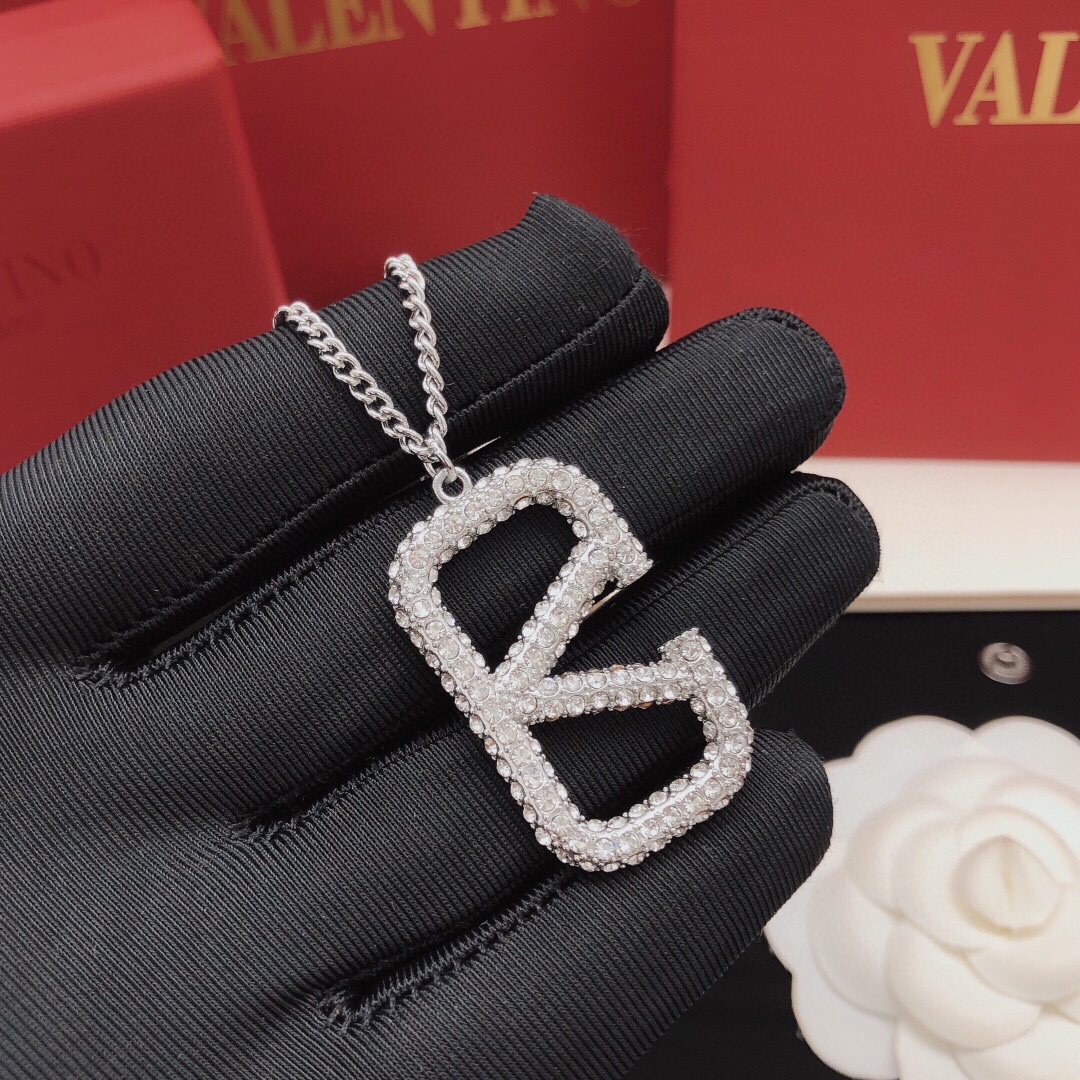 VTN008 Valentino Garavani VLogo Signature Pendant Necklace - ccjewelryacc