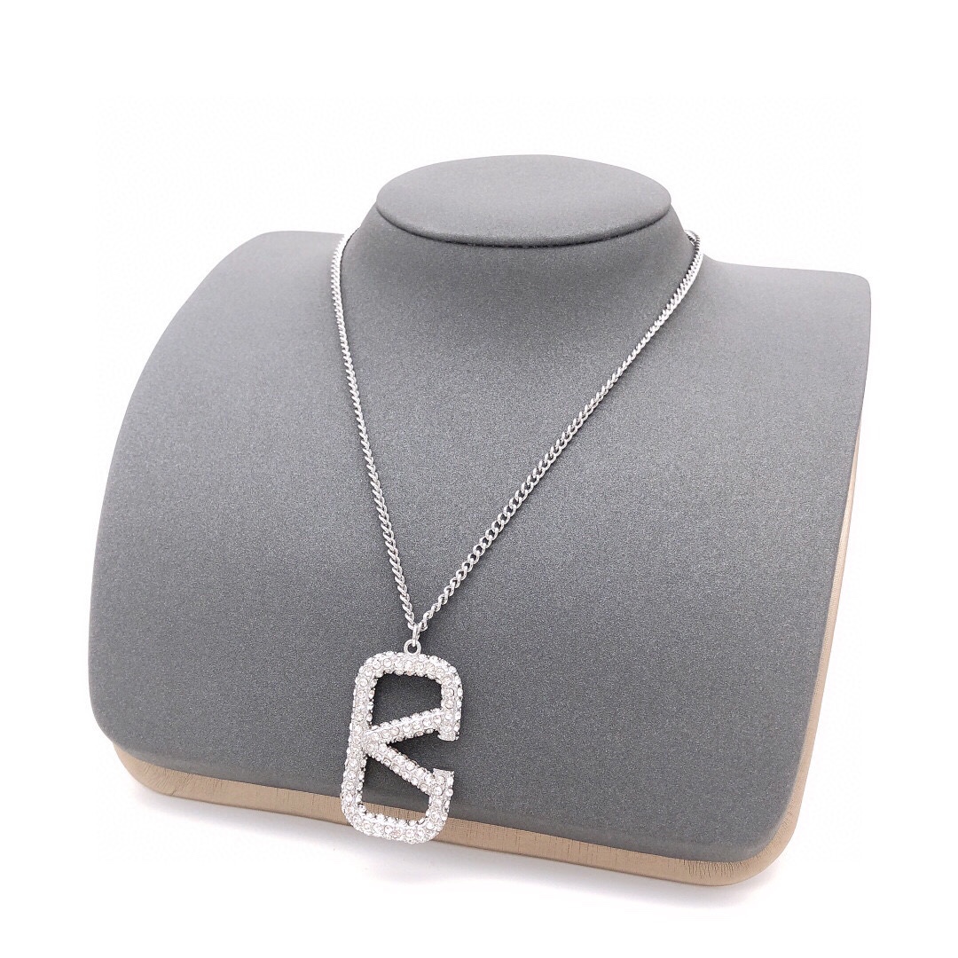 VTN008 Valentino Garavani VLogo Signature Pendant Necklace - ccjewelryacc