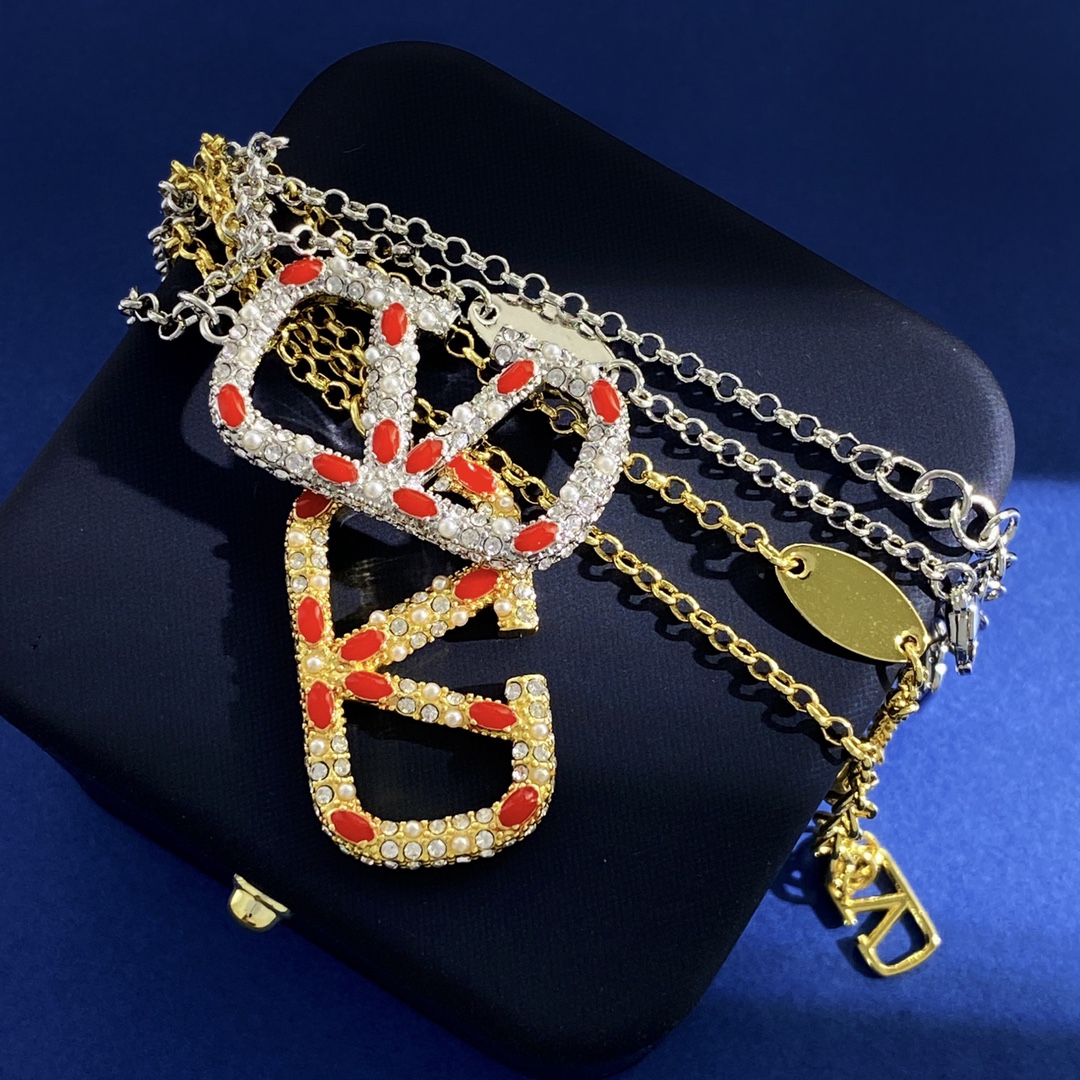 VTN039 Valentino Garavani VLogo Signature Pendant Necklace - ccjewelryacc