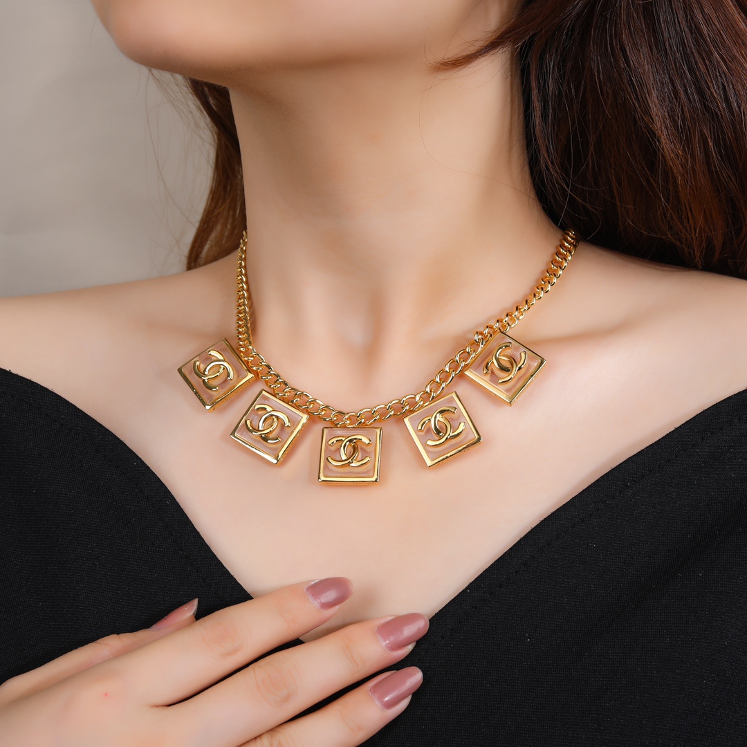 CCN519 CC Logo charm necklace - ccjewelryacc