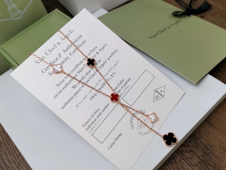 VCN028 Vca 5 motif necklace - ccjewelryacc