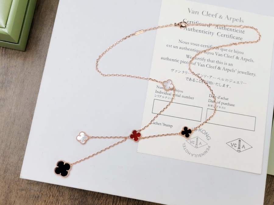 VCN028 Vca 5 motif necklace - ccjewelryacc