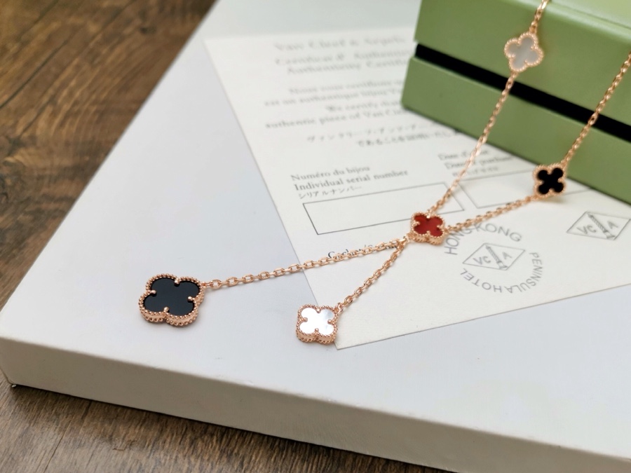 VCN028 Vca 5 motif necklace - ccjewelryacc
