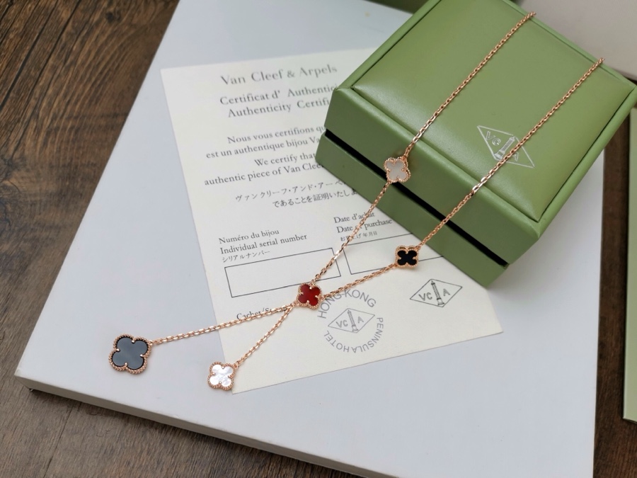 VCN028 Vca 5 motif necklace - ccjewelryacc