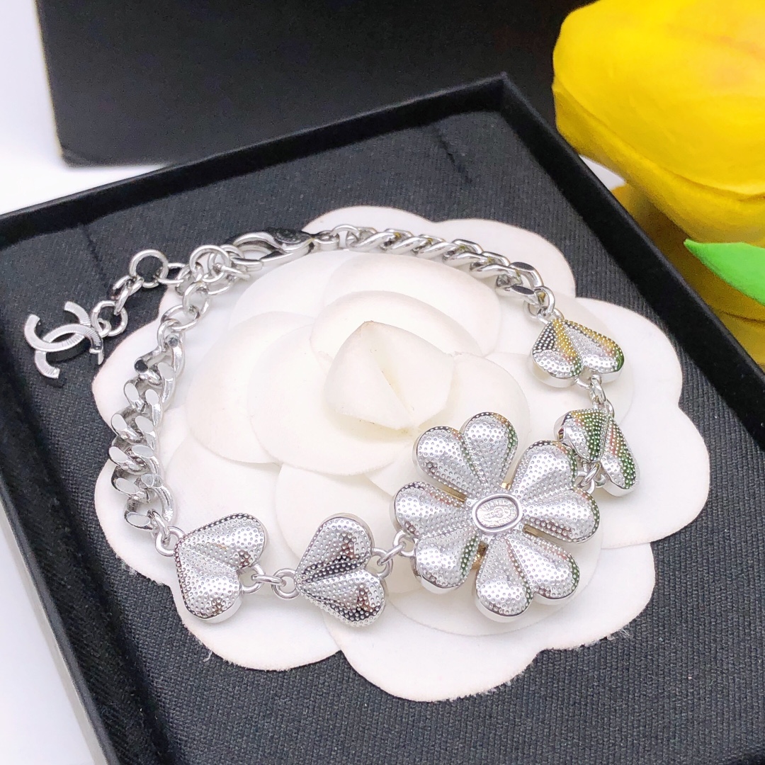 CCS005 Crystal flower cc chain bracelet - ccjewelryacc