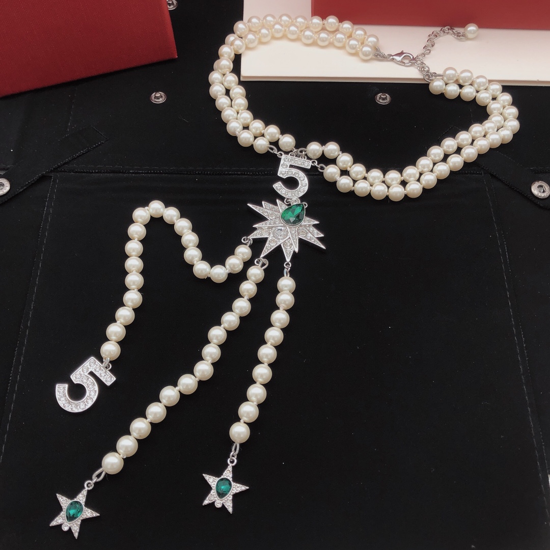 CCN516 Peal chain with Green gemstone star and crystal cc logo pendant necklace - ccjewelryacc