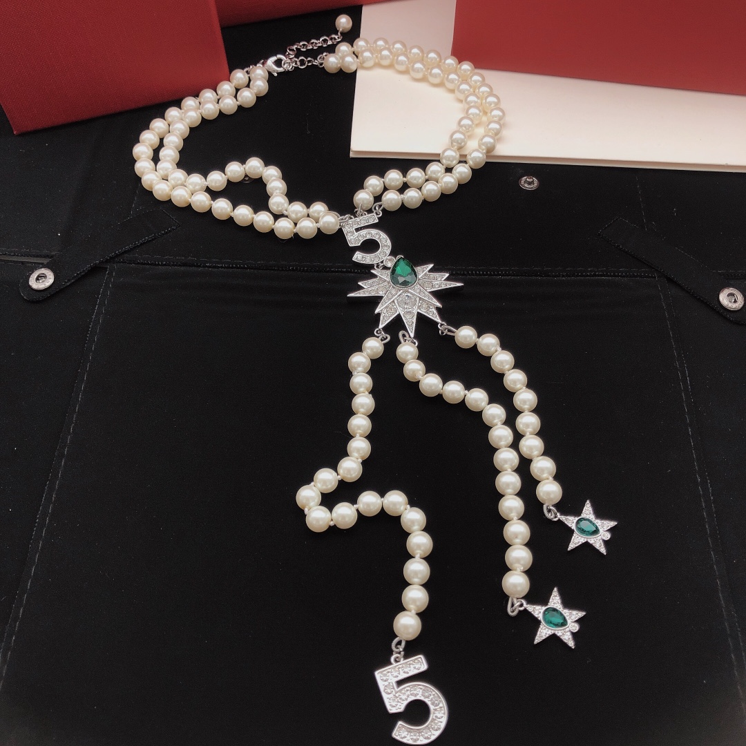 CCN516 Peal chain with Green gemstone star and crystal cc logo pendant necklace - ccjewelryacc