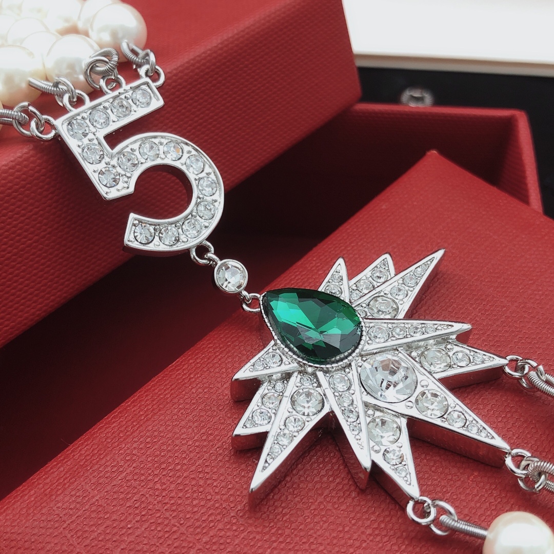 CCN516 Peal chain with Green gemstone star and crystal cc logo pendant necklace - ccjewelryacc