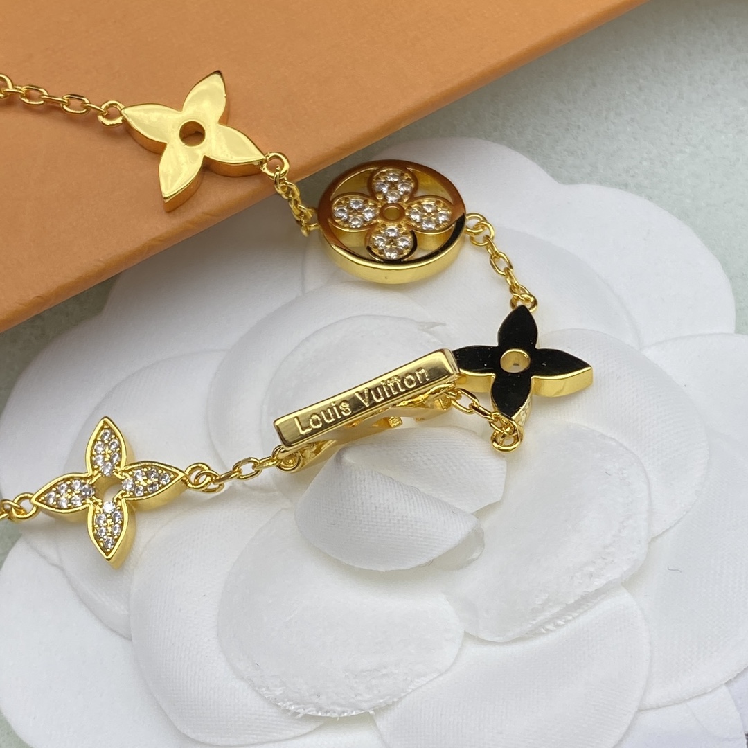 LVT001  VL charm necklace - ccjewelryacc