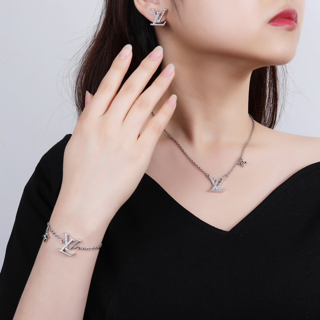 LVT021  Crystal VL LOGO Necklace bracelet earring - ccjewelryacc