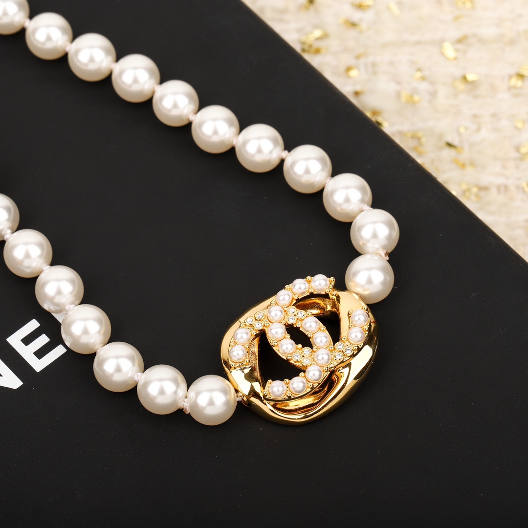 CCN444 CC pearl choker necklace with cc logo - ccjewelryacc
