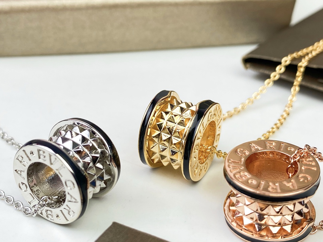 BGN027 B zero 1 Rock necklace Riveter design with black ceramic - ccjewelryacc