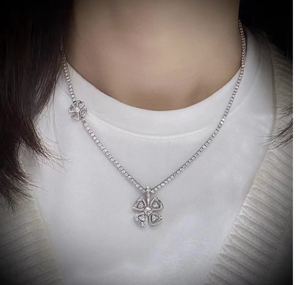 BGNV003 V-Gold Full Diamond Fiorever necklace 2 motif - ccjewelryacc