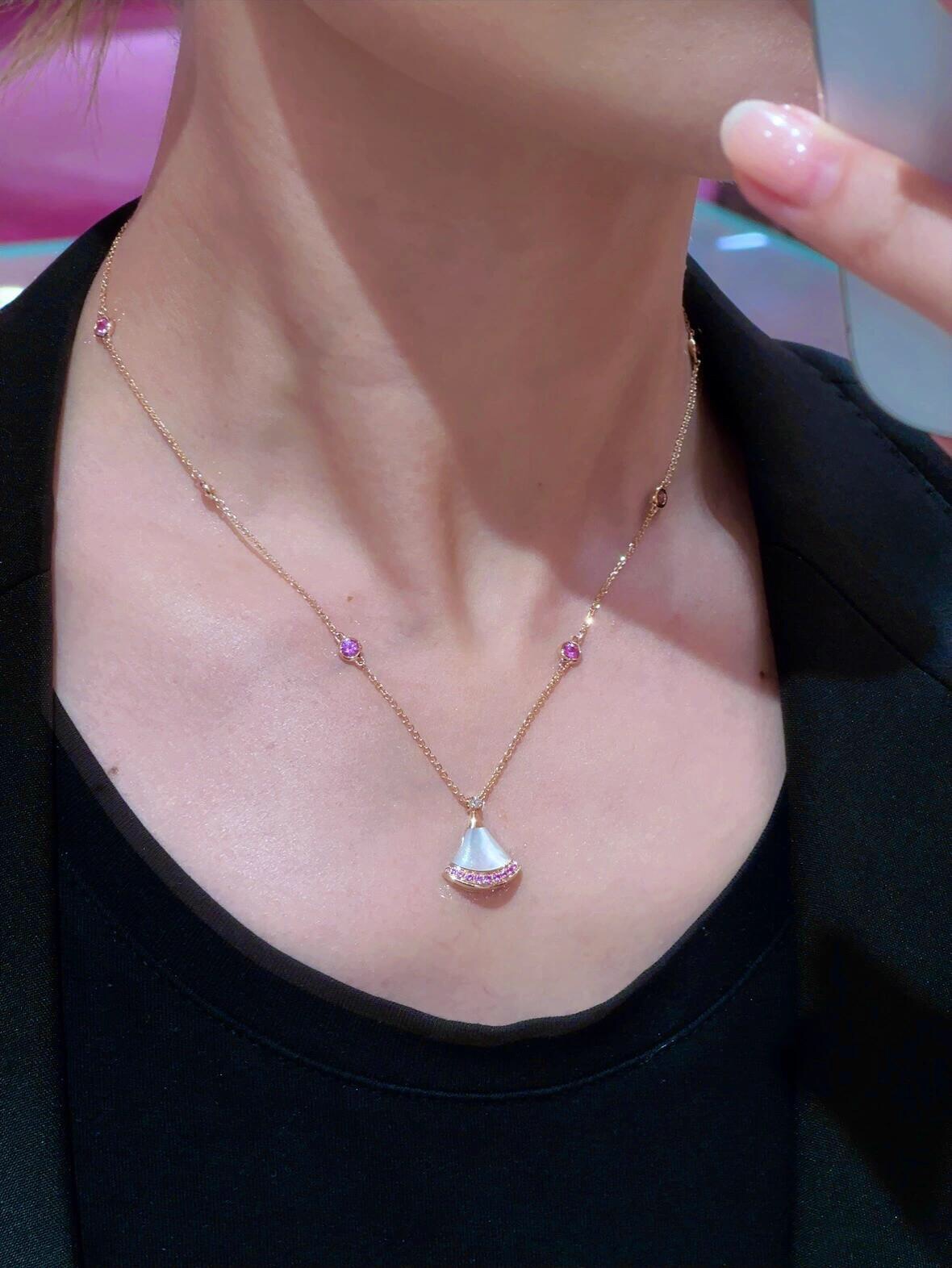 BGNV002 V-Gold Pink Diamond and mother of pearl divas dream necklace - ccjewelryacc