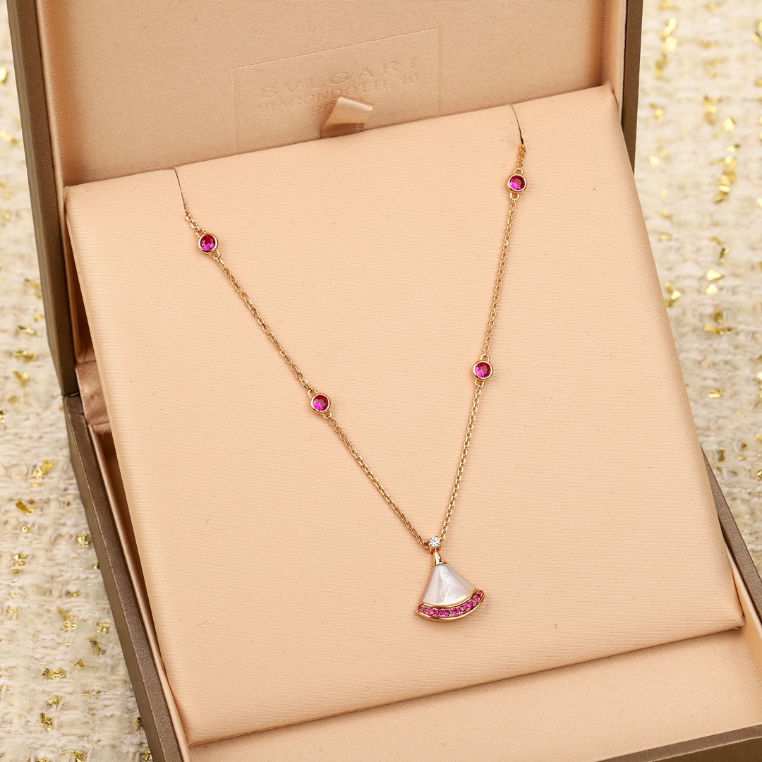 BGNV002 V-Gold Pink Diamond and mother of pearl divas dream necklace - ccjewelryacc