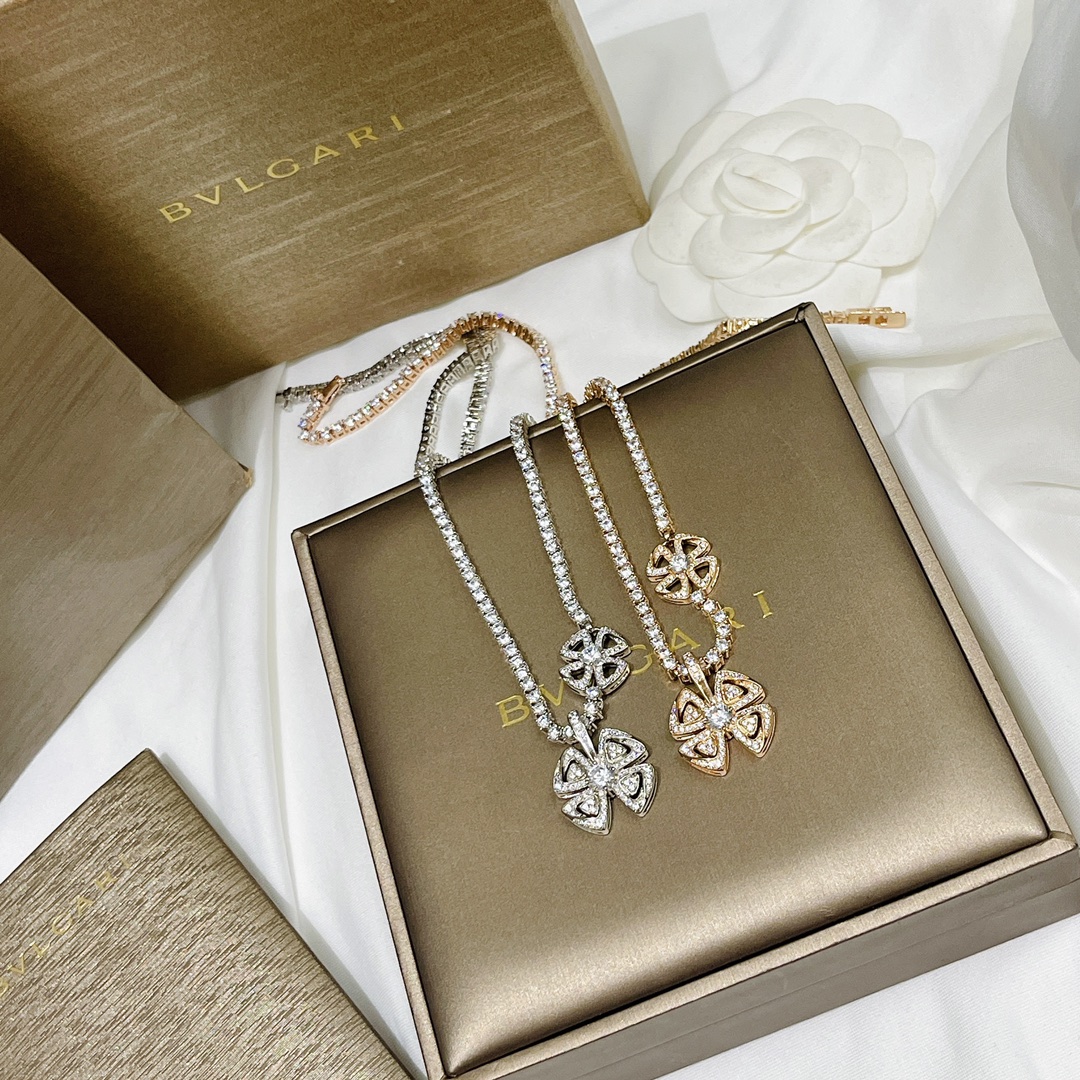 BGNV003 V-Gold Full Diamond Fiorever necklace 2 motif - ccjewelryacc