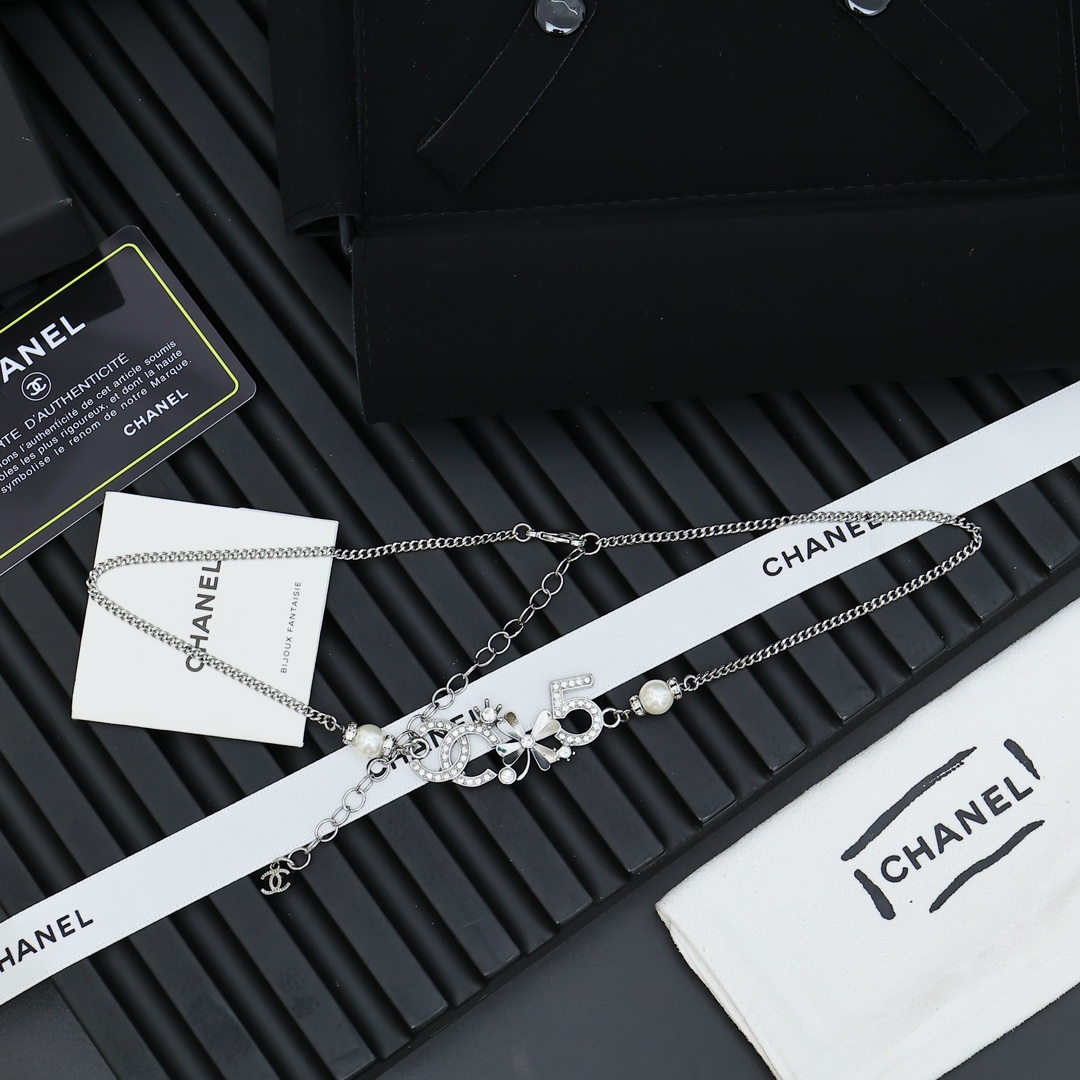 CCN353 CC logo Pendant Necklace - ccjewelryacc