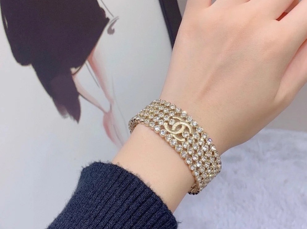 CCS084 Full diamond CC logo Bracelet cuff - ccjewelryacc