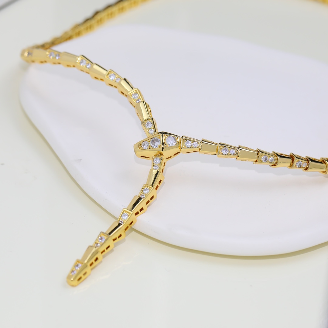 BGN034 Serpenti viper necklace with half diamond - ccjewelryacc