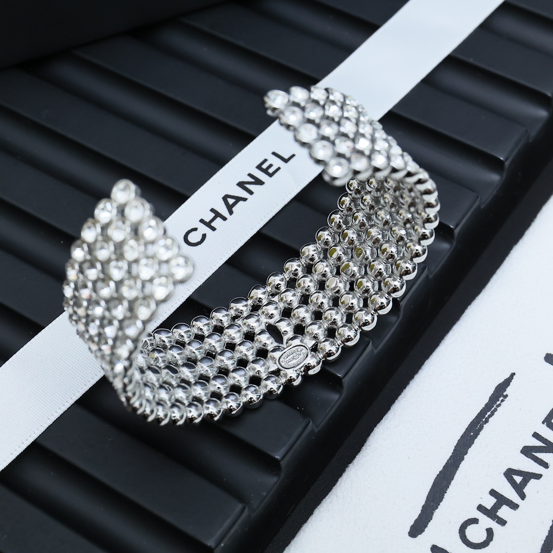 CCS084 Full diamond CC logo Bracelet cuff - ccjewelryacc