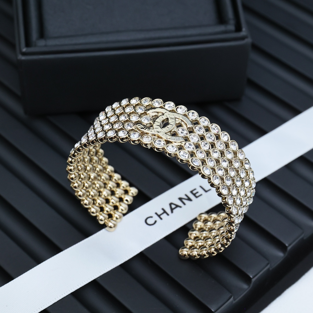 CCS084 Full diamond CC logo Bracelet cuff - ccjewelryacc
