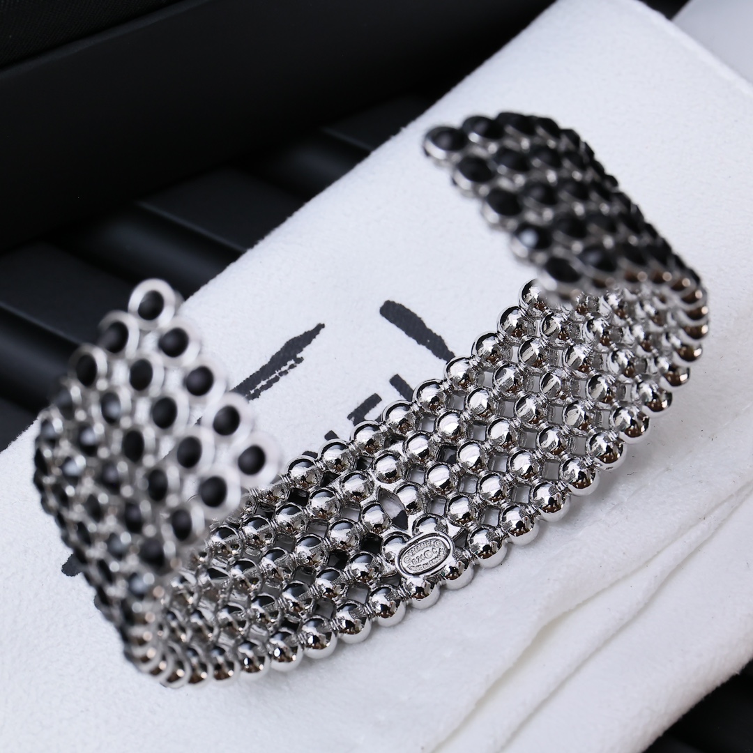 CCS084 Full diamond CC logo Bracelet cuff - ccjewelryacc