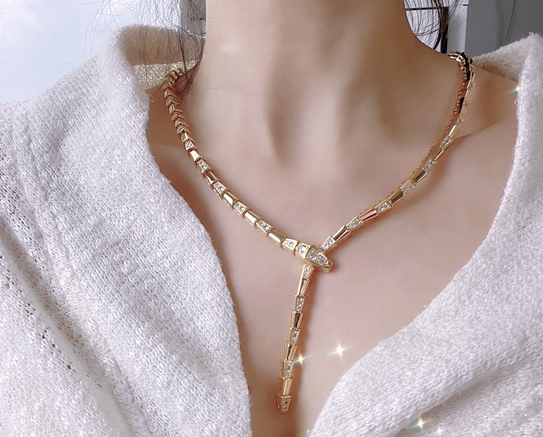 BGN034 Serpenti viper necklace with half diamond - ccjewelryacc
