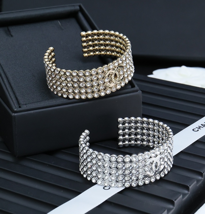 CCS084 Full diamond CC logo Bracelet cuff - ccjewelryacc