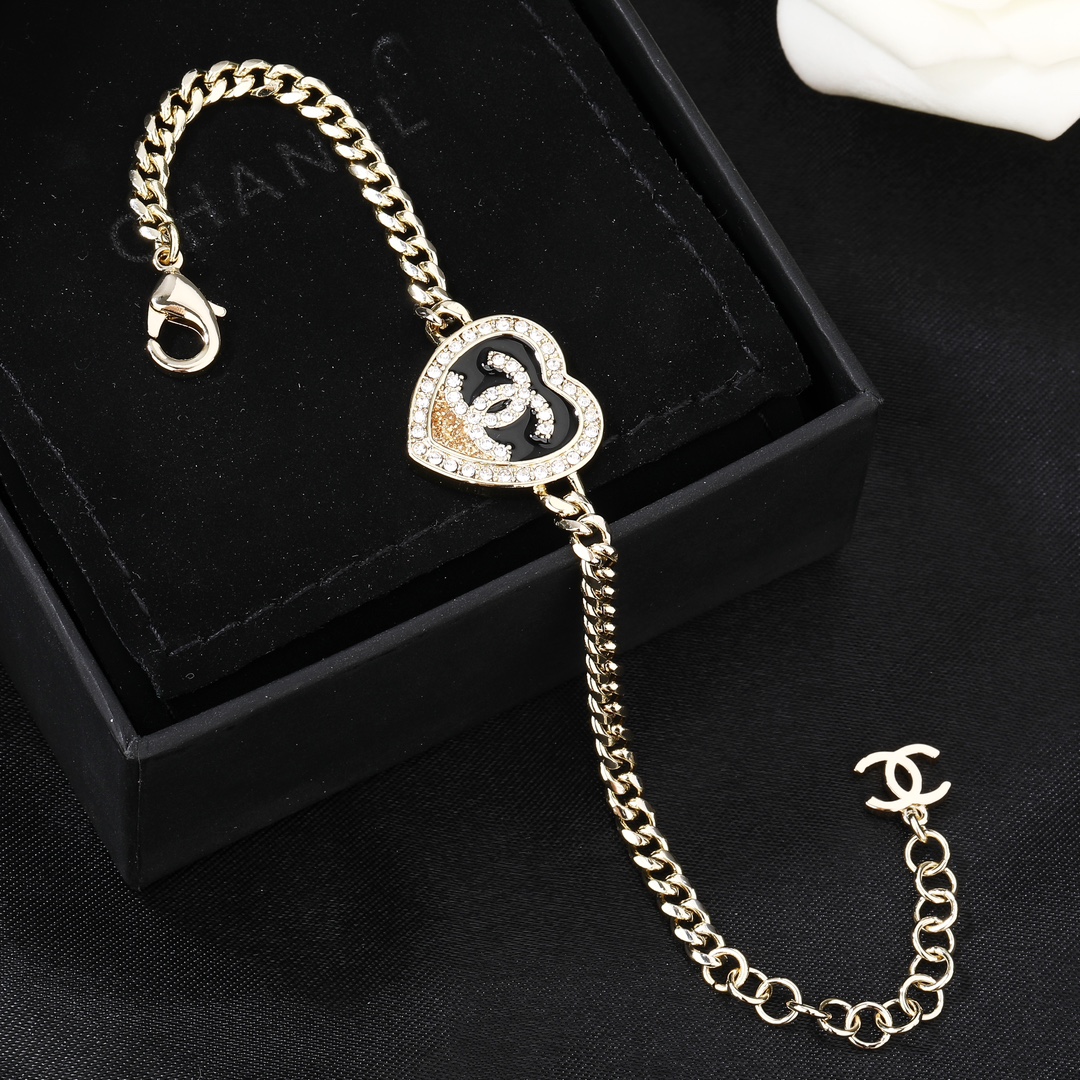 CCS027 Heart charm CC Bracelet - ccjewelryacc